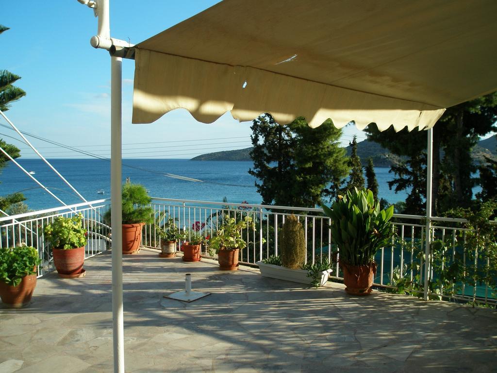 Tolon Beach Hotel Room photo