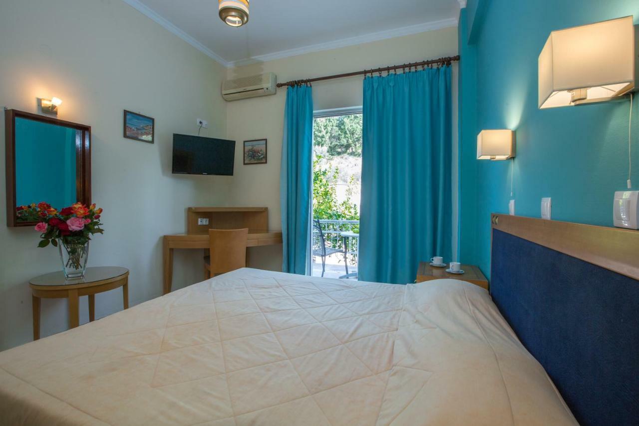 Tolon Beach Hotel Exterior photo